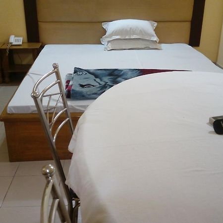 Royal Park Residential Hotel Chittagong Exterior foto